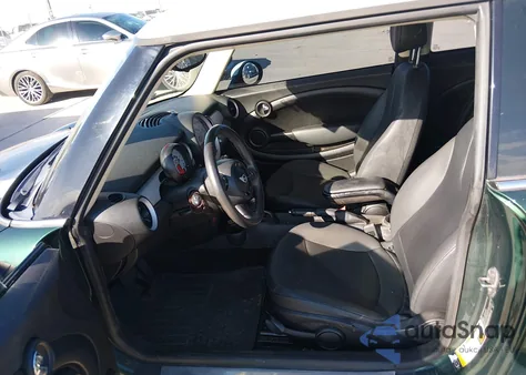 2013 Mini Hardtop Cooper z USA, uszkodzony, nr VIN WMWSU3C55DT688472